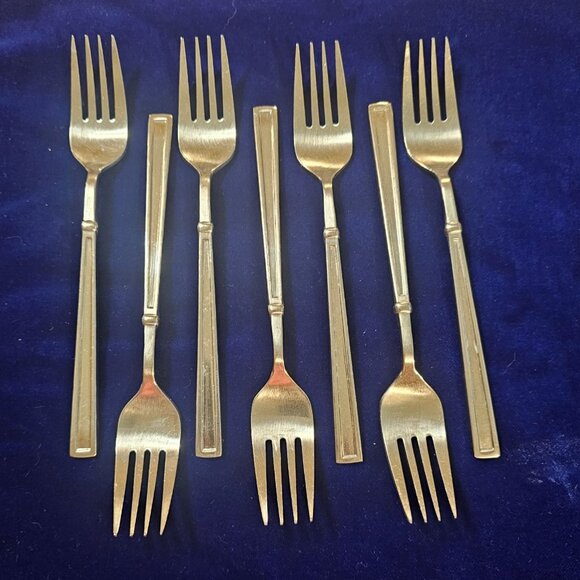 Stanley Roberts 'SIMPLICITY' Pattern 20 pc Stainless Replacement Flatware Japan - Picture 6 of 10